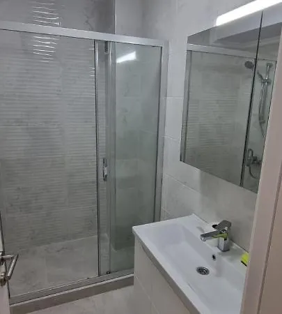 Apartament 2 Cu 2 Bai Butoaie